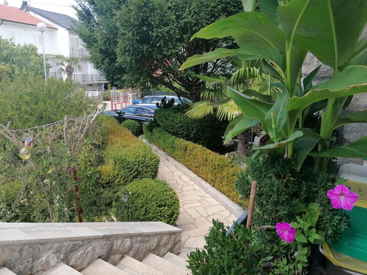 Apartments With A Parking Space Njivice, Krk - 5320 Exterior photo